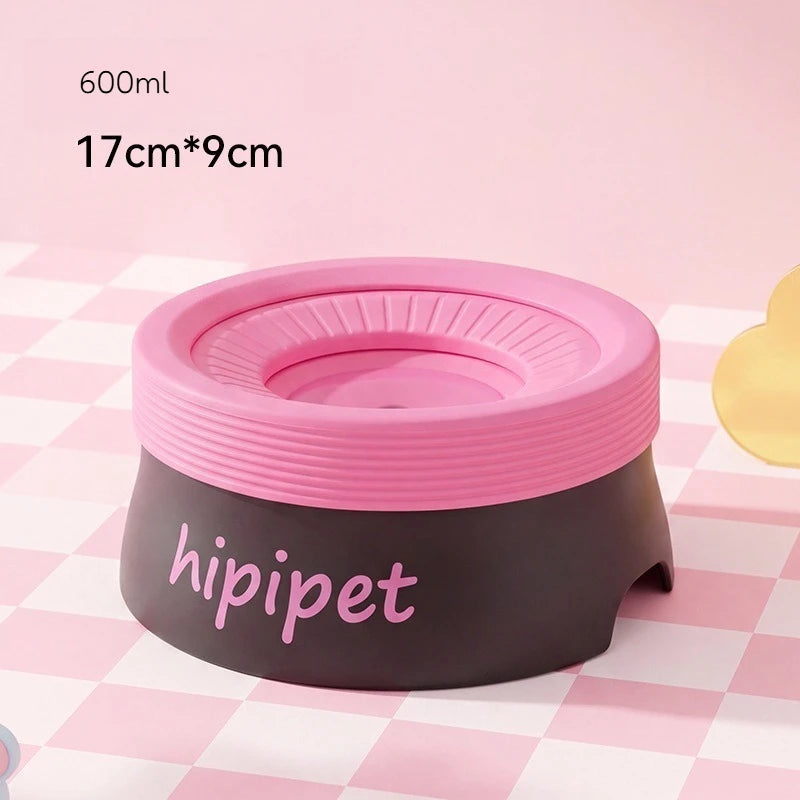 Pink and dark brown pet elevated bowl with the brand name 'hipipet' printed on the front, set against a pink and white checkered background with text overlays indicating 600ml capacity and dimensions 17cm*9cm.