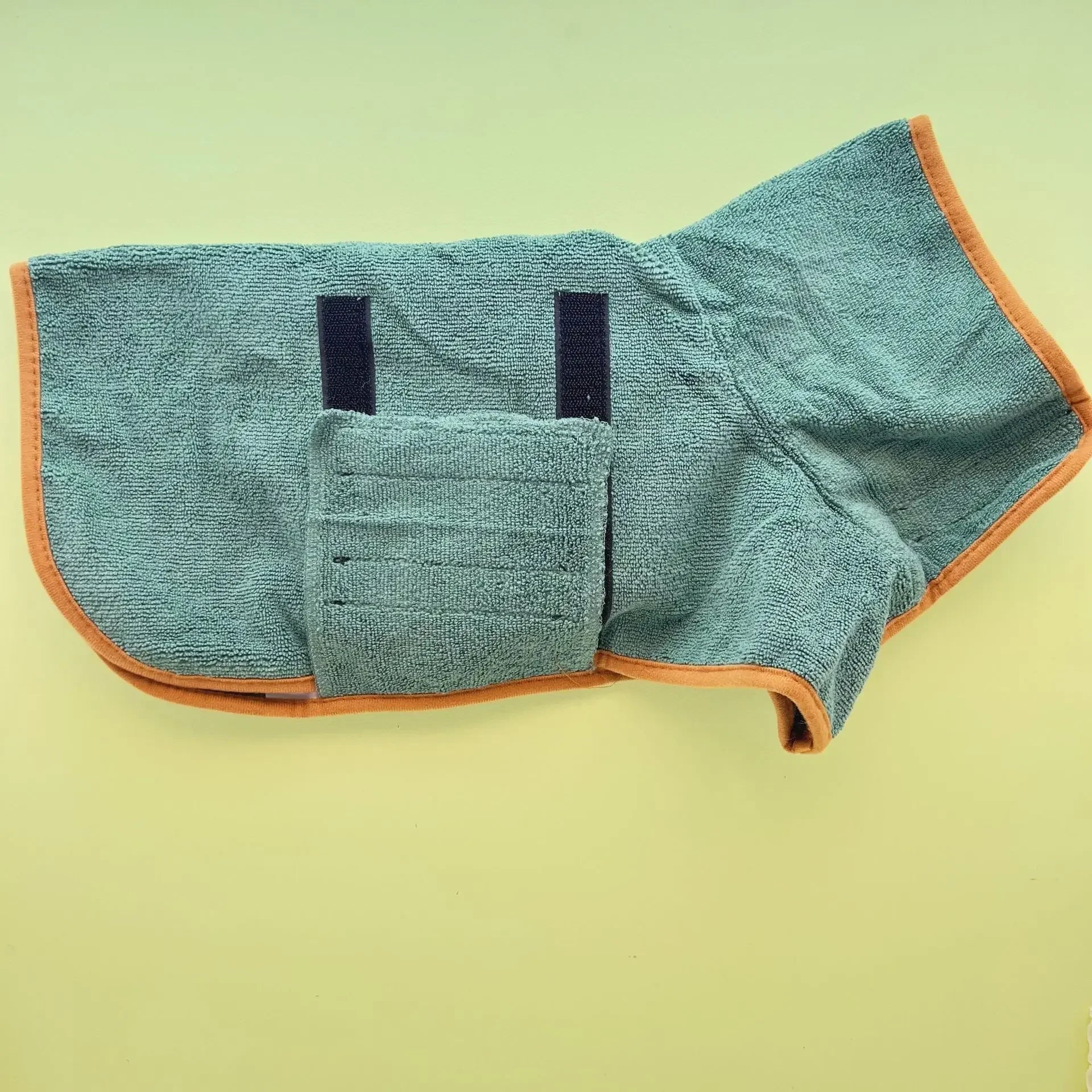 Dog Bathrobe & Quick-Dry Pet Bath Towel – Absorbent Wrap for Dogs & Cats