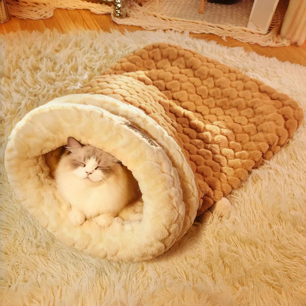 Enclosed Winter Cat Snuggle Bed